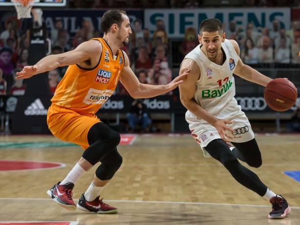 次问鼎英超 次问鼎英超