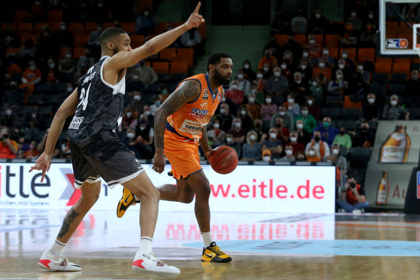 效力西班牙 效力西班牙