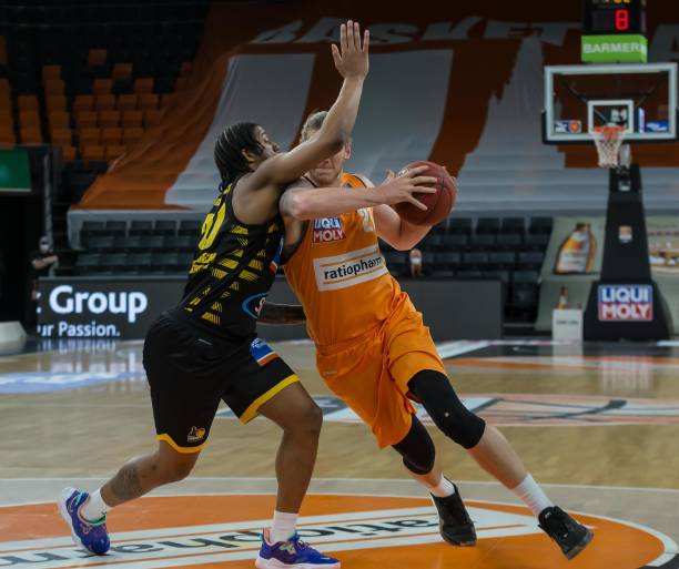 术特点与成 术特点与成