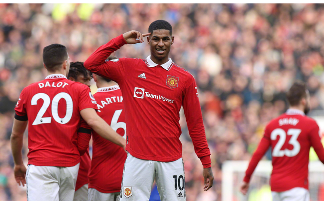 登贝莱曾在 登贝莱曾在