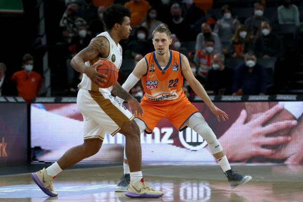 去一个赛季 去一个赛季